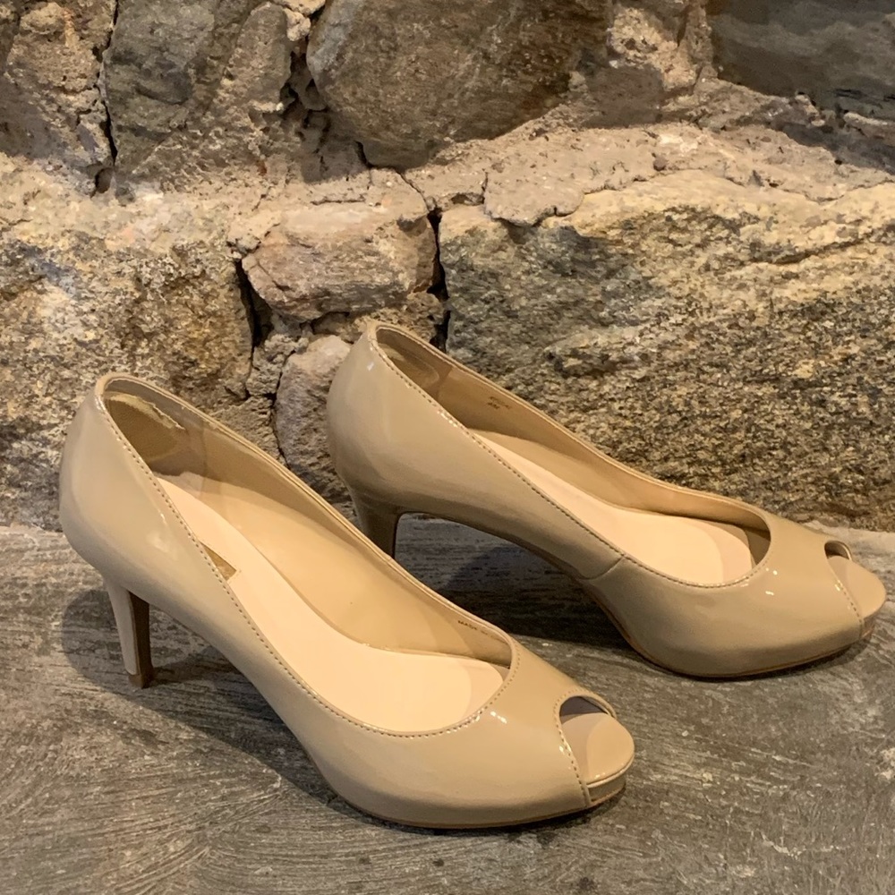 Tahari Heels